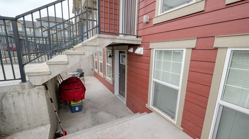417 Cranbrook Square SE Calgary AB T3M 3K8