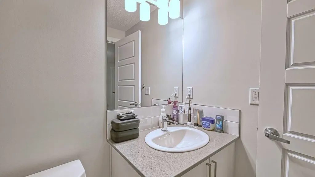 417 Cranbrook Square SE Calgary AB T3M 3K8