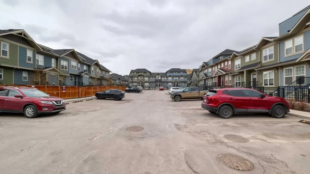 417 Cranbrook Square SE Calgary AB T3M 3K8