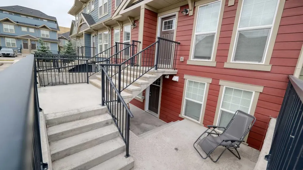 417 Cranbrook Square SE Calgary AB T3M 3K8
