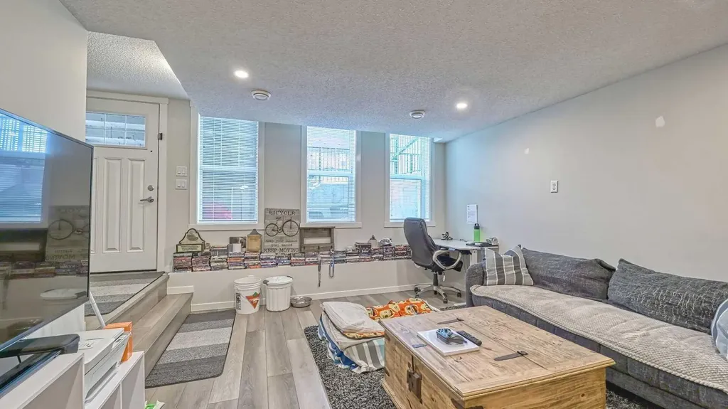 417 Cranbrook Square SE Calgary AB T3M 3K8