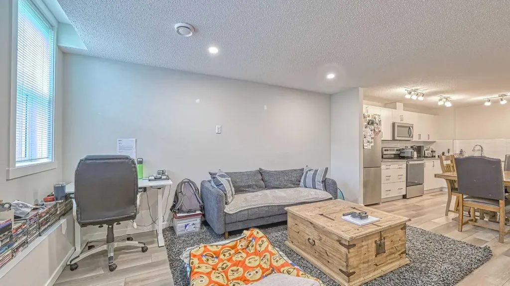 417 Cranbrook Square SE Calgary AB T3M 3K8