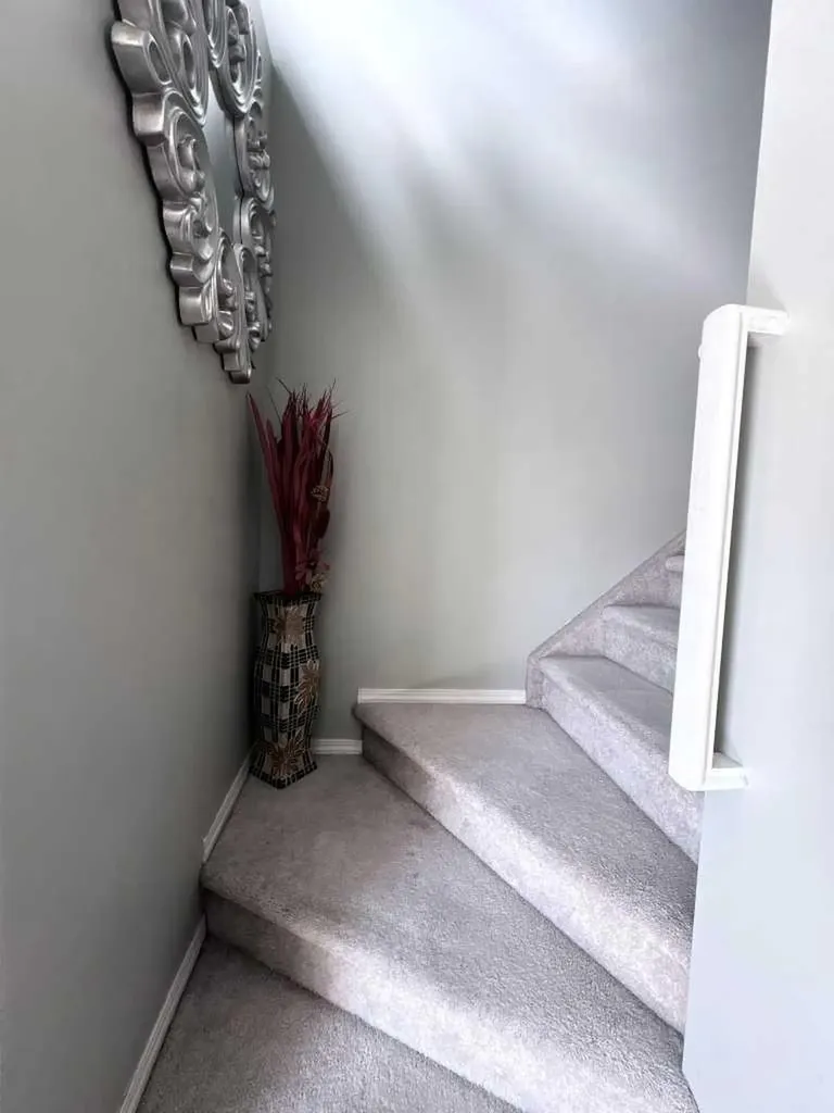 138 Saddlebrook Point NE Calgary AB T3J 0G3