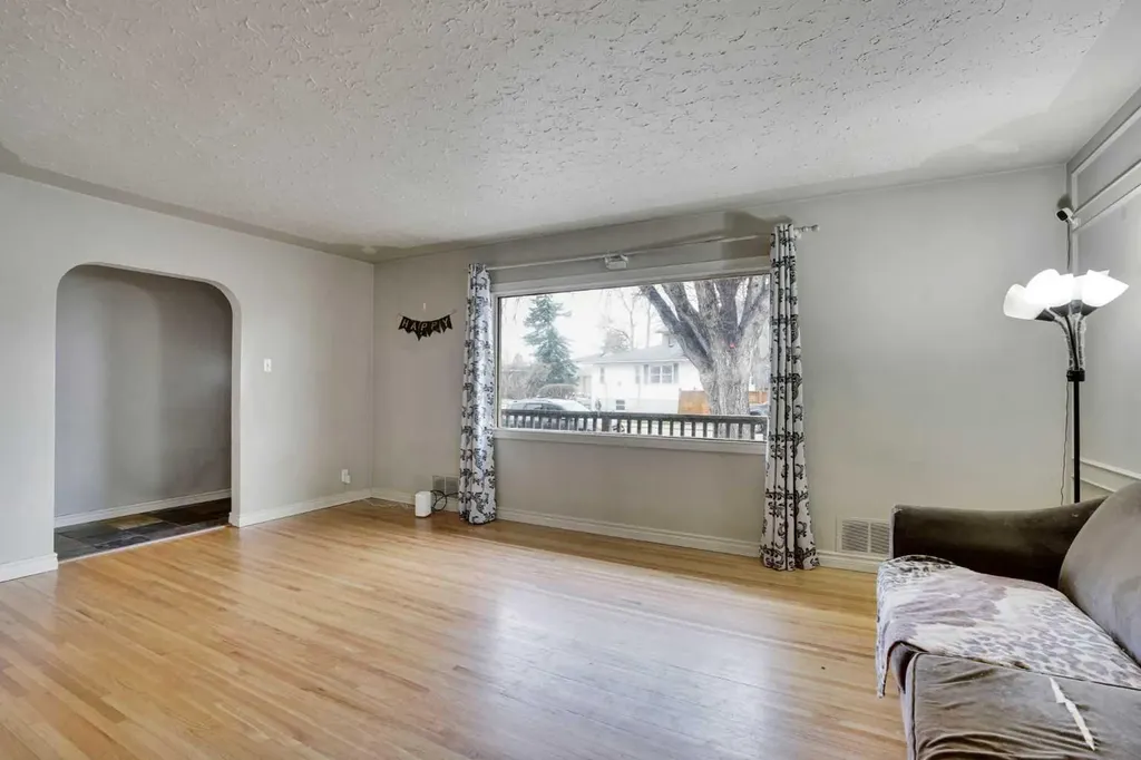 1468 Renfrew Drive NE Calgary AB t2e 5j5
