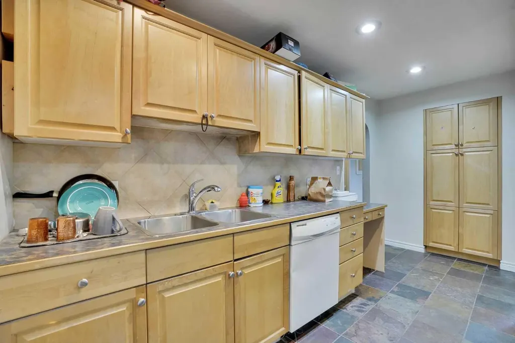 1468 Renfrew Drive NE Calgary AB t2e 5j5