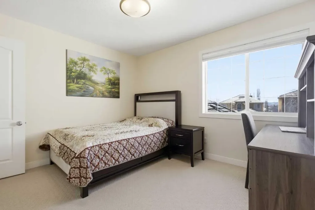 18 Royal Crest Way NW Calgary AB T3G 4M8