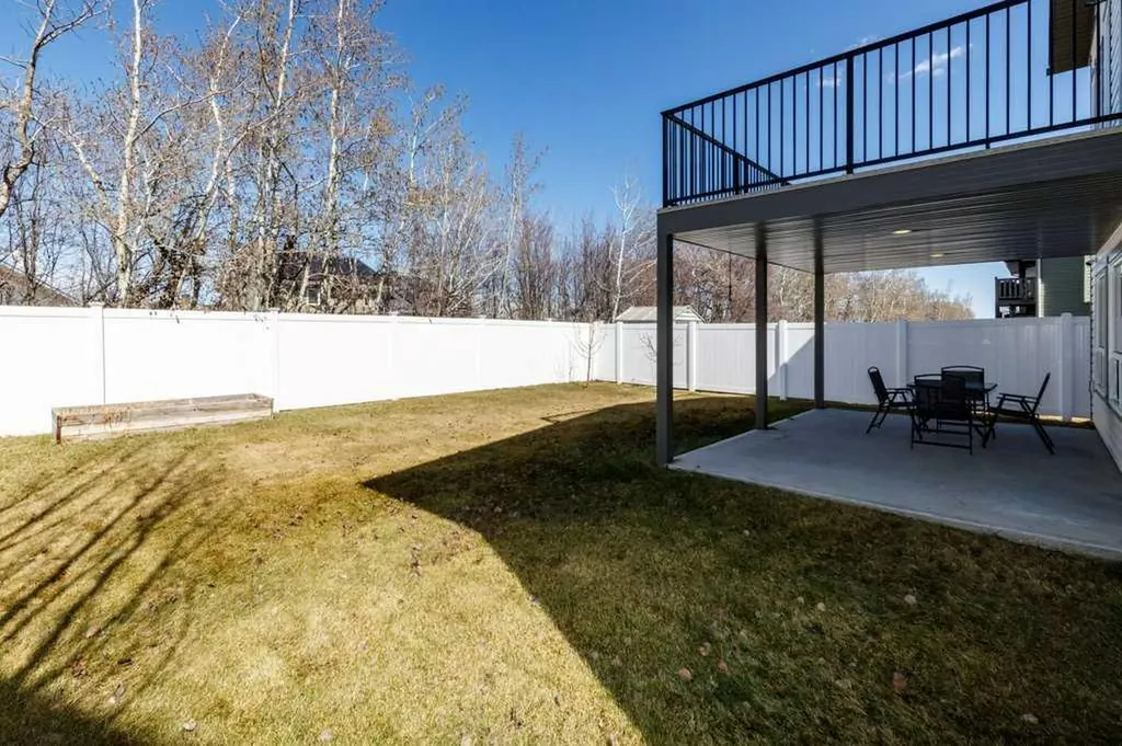 23 Cole Way Sylvan Lake AB T4S 0L6
