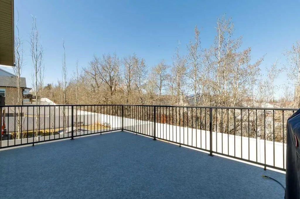 23 Cole Way Sylvan Lake AB T4S 0L6
