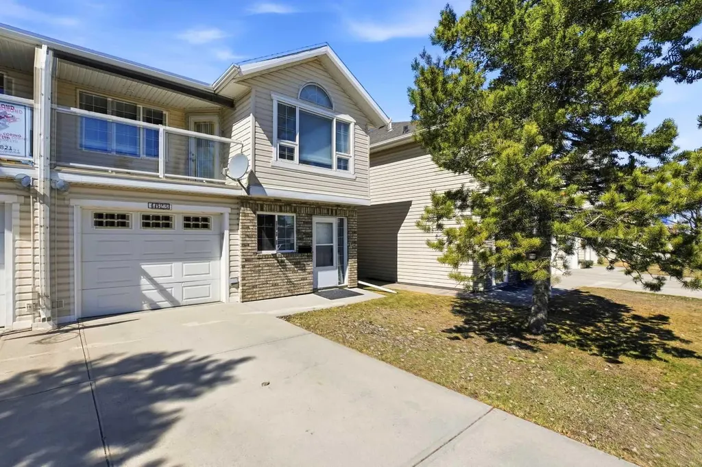 4823 45 Avenue Innisfail AB T4G 1P3