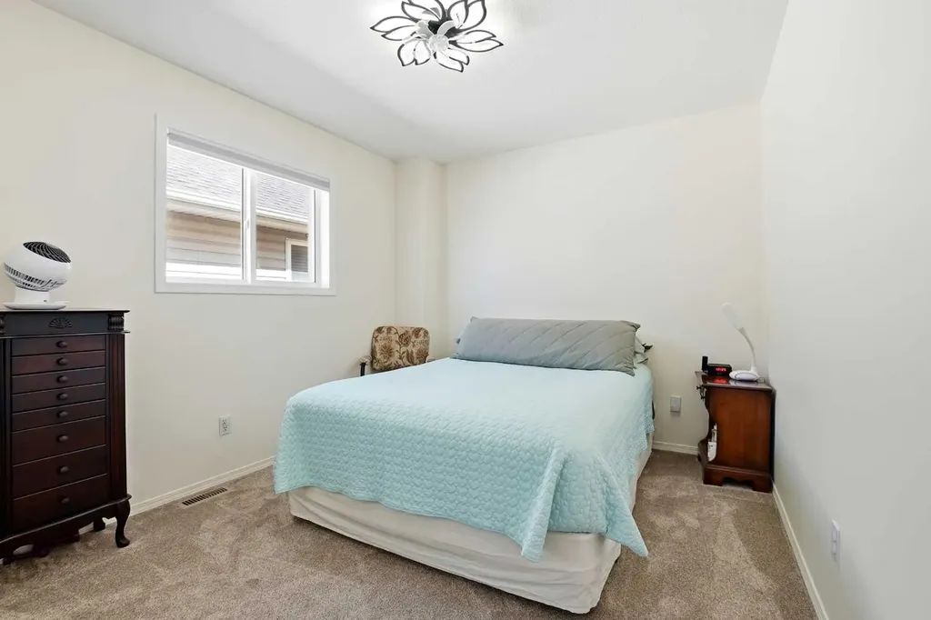 4823 45 Avenue Innisfail AB T4G 1P3