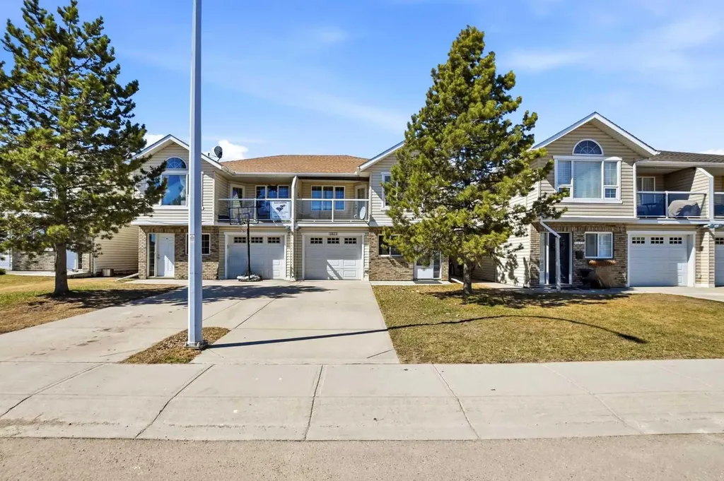 4823 45 Avenue Innisfail AB T4G 1P3