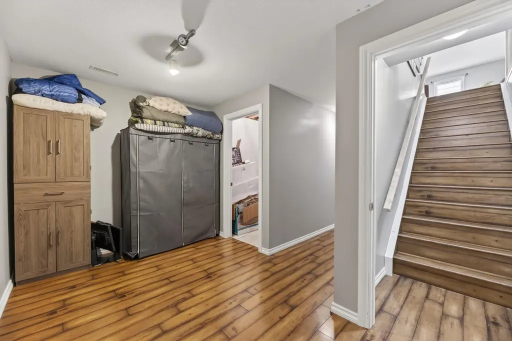 15 Meadowview Court Didsbury AB T0M0W0