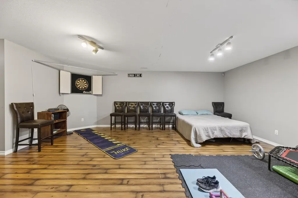 15 Meadowview Court Didsbury AB T0M0W0