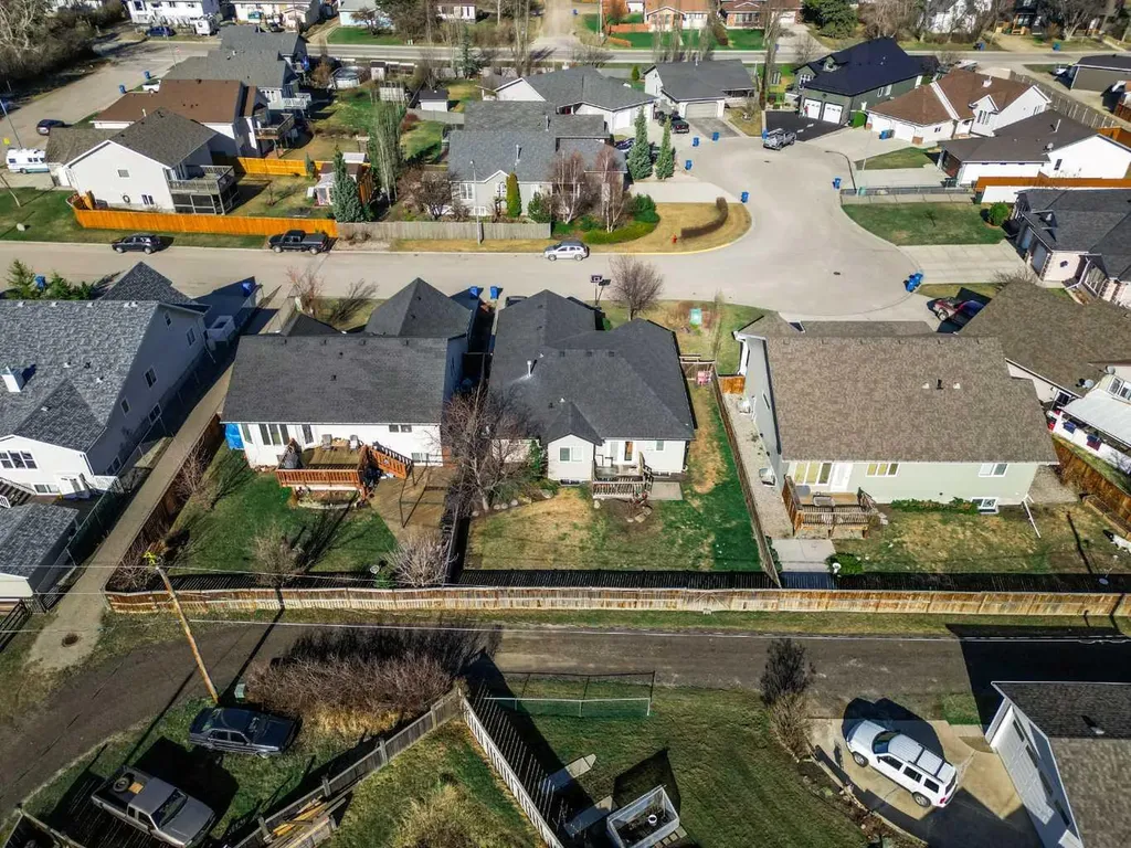 15 Meadowview Court Didsbury AB T0M0W0