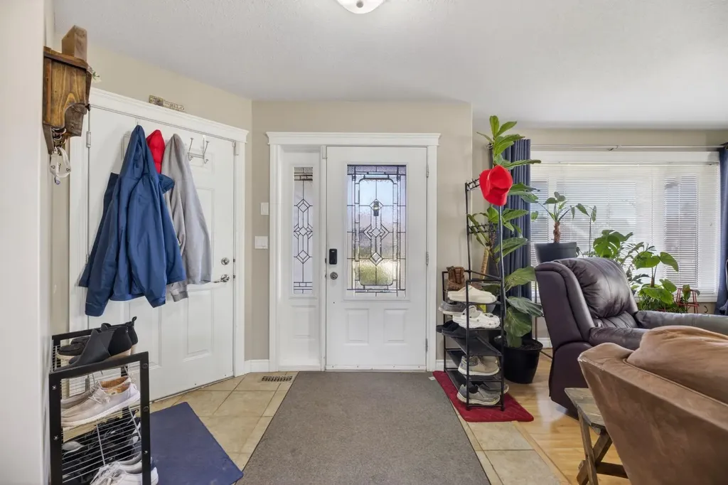 15 Meadowview Court Didsbury AB T0M0W0