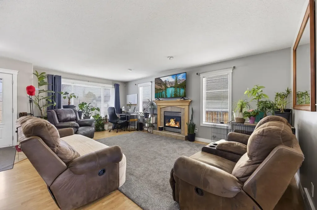 15 Meadowview Court Didsbury AB T0M0W0
