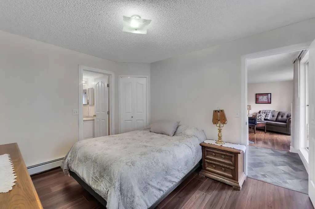 7106 Valleyview Park SE Calgary AB T2B3R6