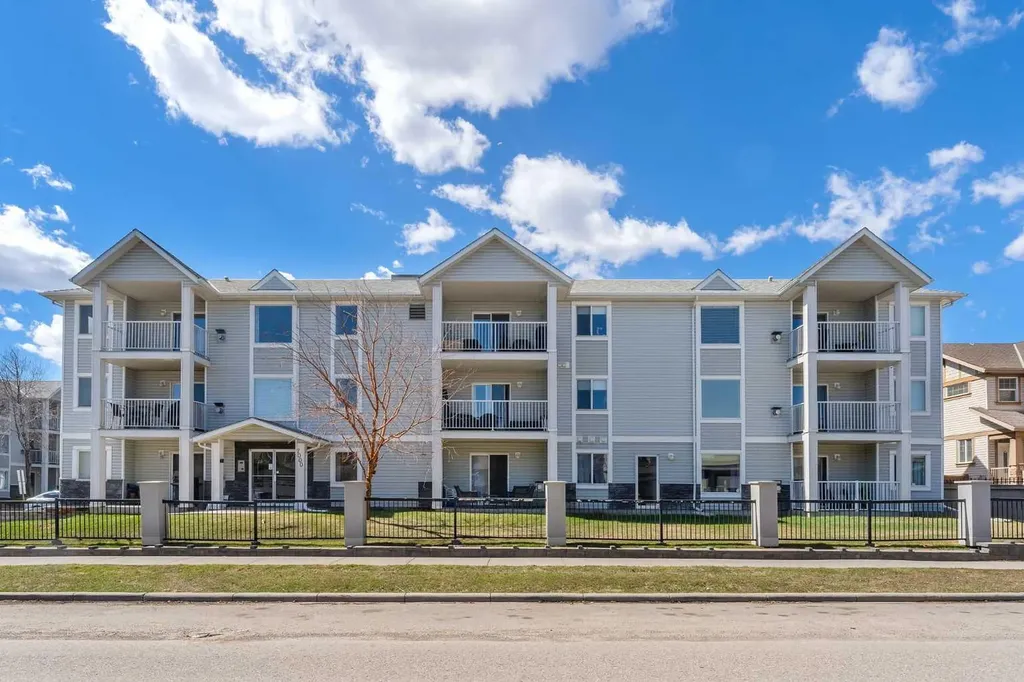 7106 Valleyview Park SE Calgary AB T2B3R6