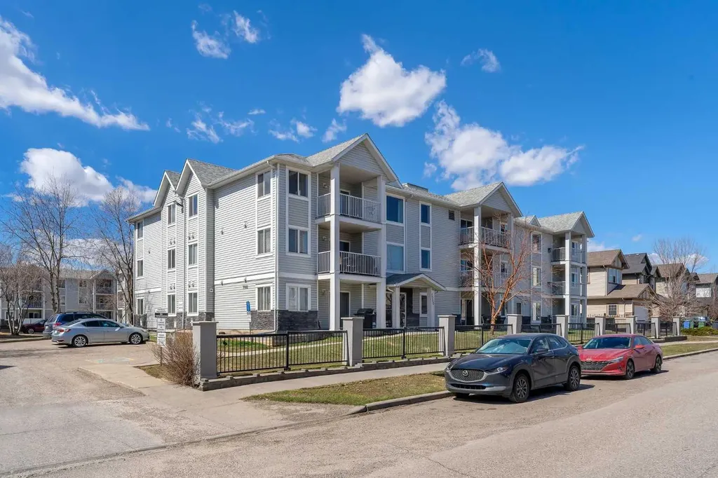 7106 Valleyview Park SE Calgary AB T2B3R6