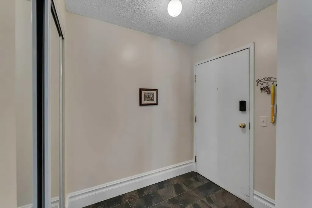 7106 Valleyview Park SE Calgary AB T2B3R6