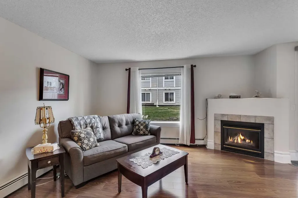 7106 Valleyview Park SE Calgary AB T2B3R6