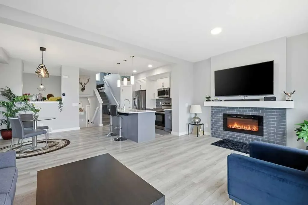 151 Creekstone Way SW Calgary AB T2X 4P9