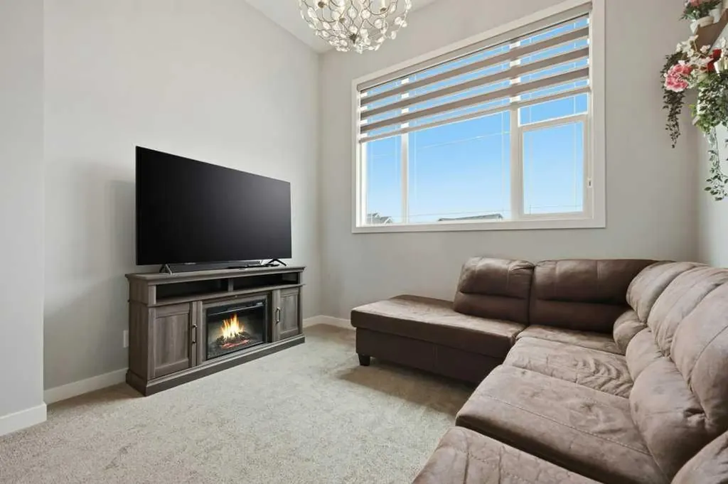 151 Creekstone Way SW Calgary AB T2X 4P9