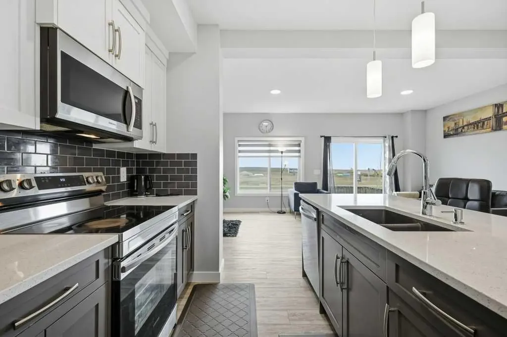 151 Creekstone Way SW Calgary AB T2X 4P9