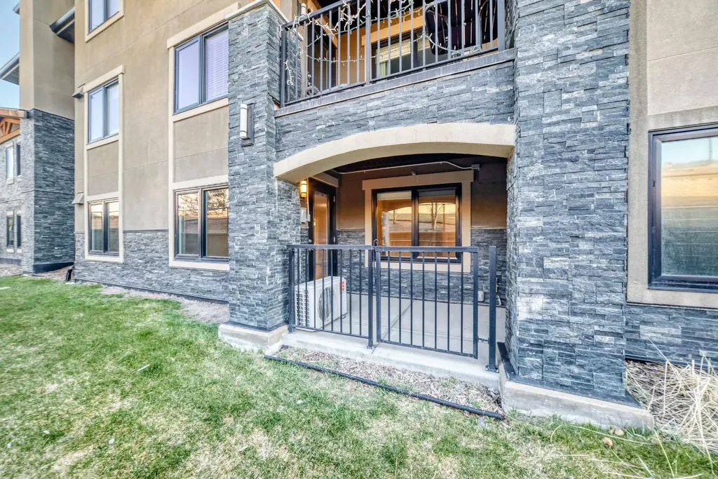 450 Kincora Glen Road NW Calgary AB T3R 1S2