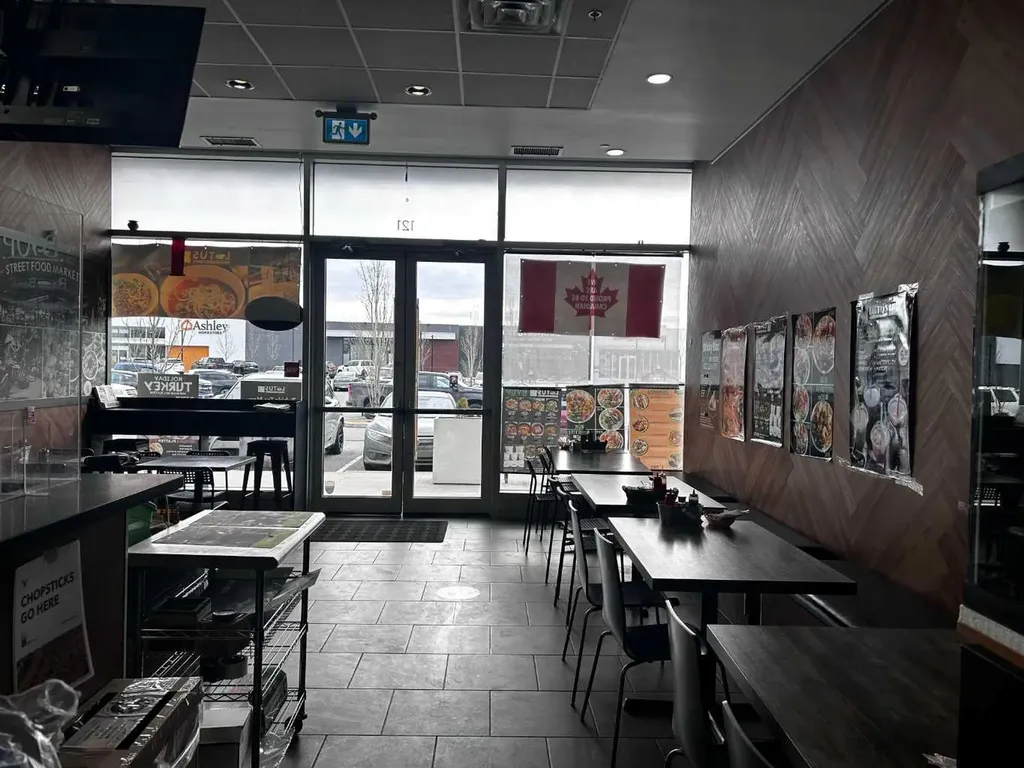 971 64 Avenue NE Calgary AB T2E 9b7