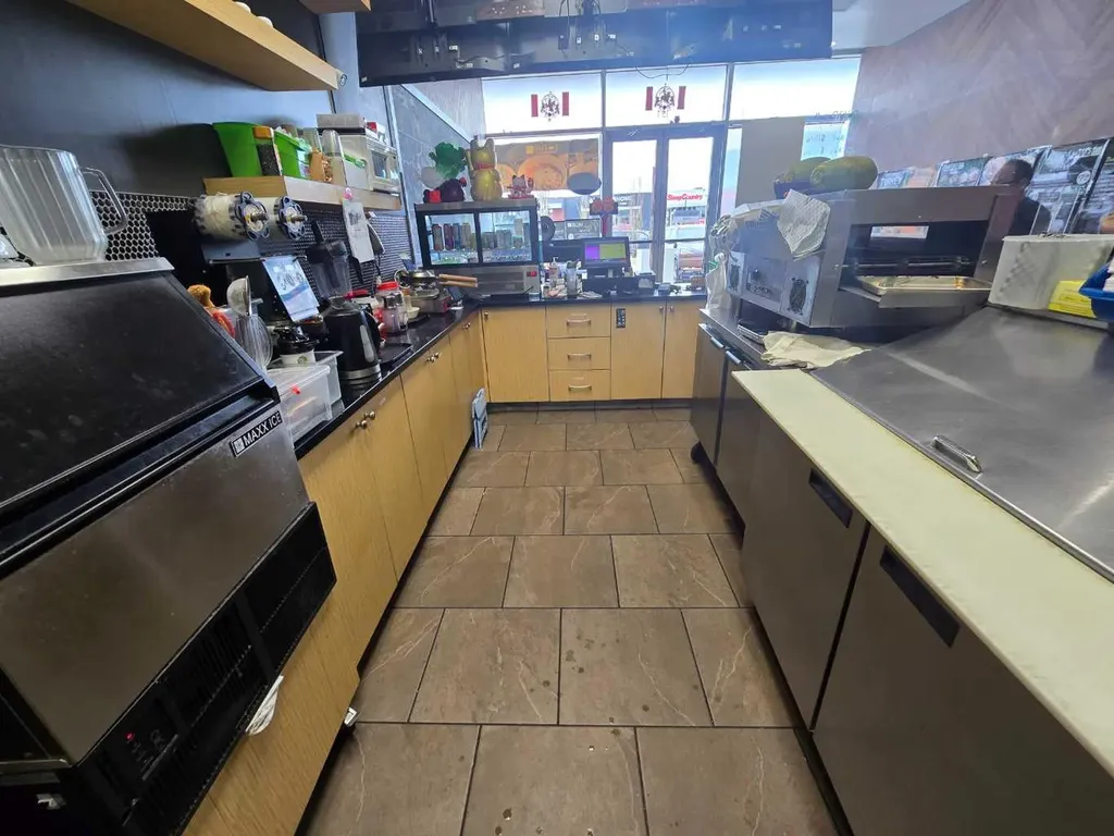 971 64 Avenue NE Calgary AB T2E 9b7