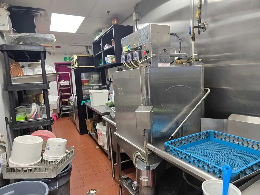 971 64 Avenue NE Calgary AB T2E 9b7