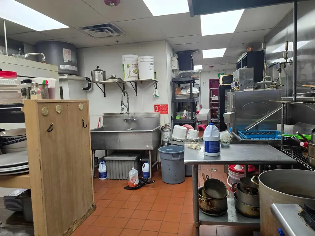 971 64 Avenue NE Calgary AB T2E 9b7