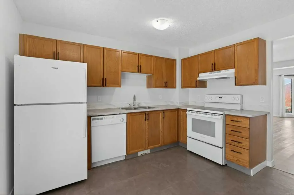 35 Martinview Crescent NE Calgary AB T3J 2S2