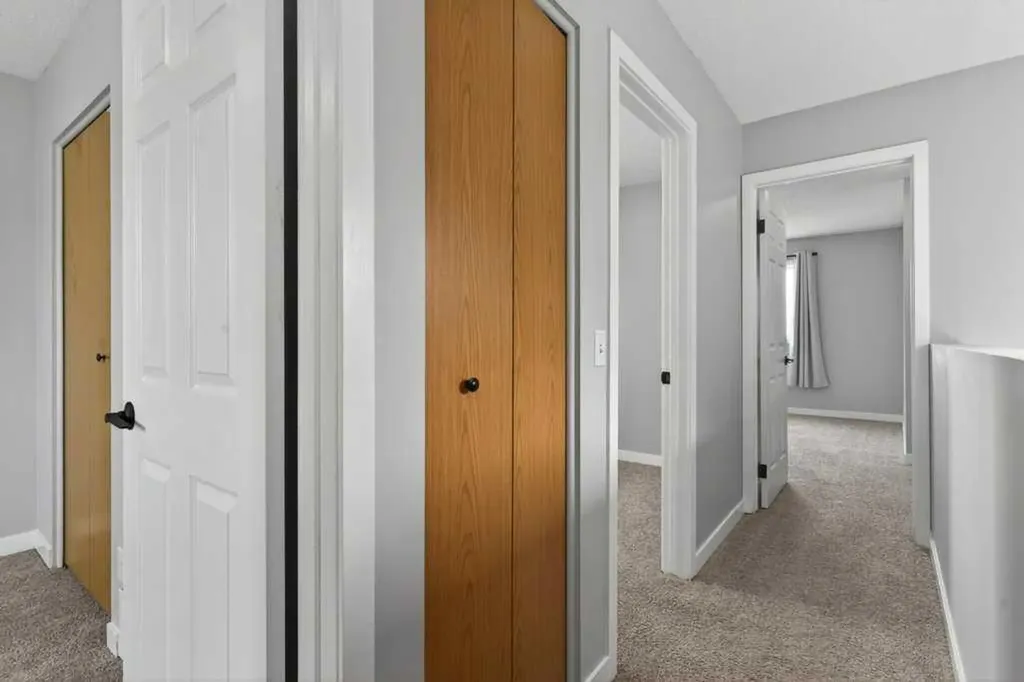 35 Martinview Crescent NE Calgary AB T3J 2S2