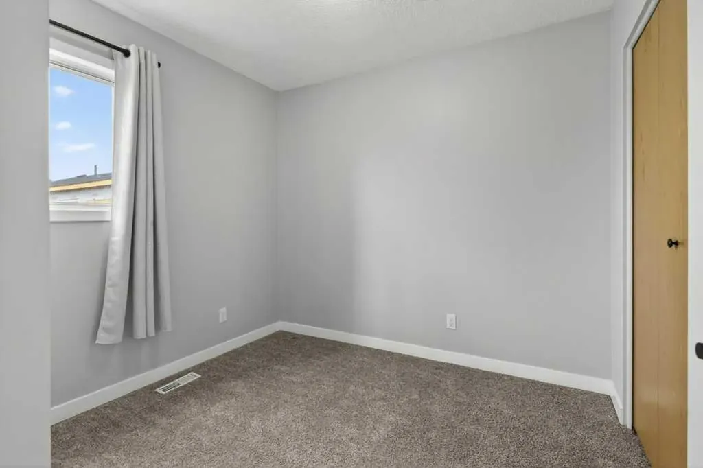 35 Martinview Crescent NE Calgary AB T3J 2S2