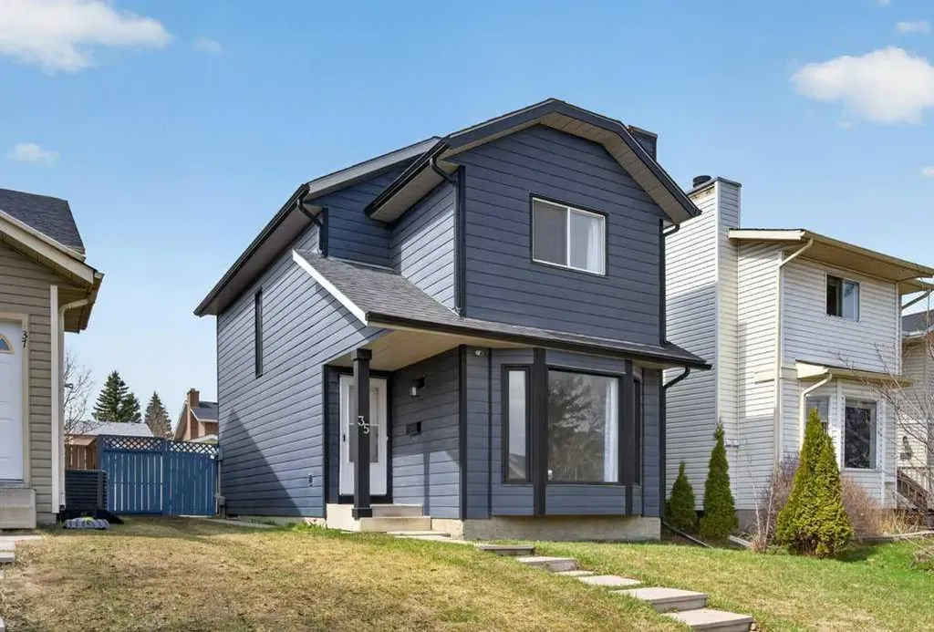 35 Martinview Crescent NE Calgary AB T3J 2S2