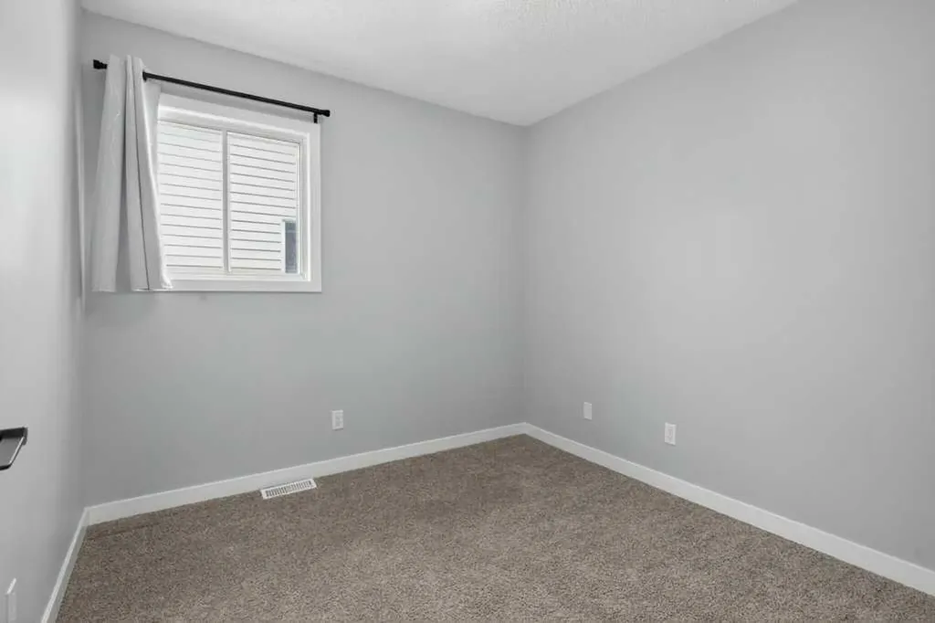 35 Martinview Crescent NE Calgary AB T3J 2S2
