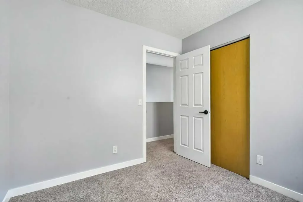 35 Martinview Crescent NE Calgary AB T3J 2S2