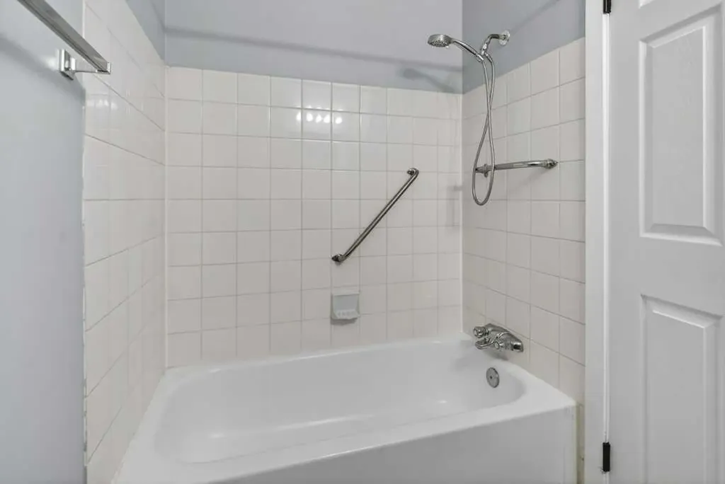 35 Martinview Crescent NE Calgary AB T3J 2S2