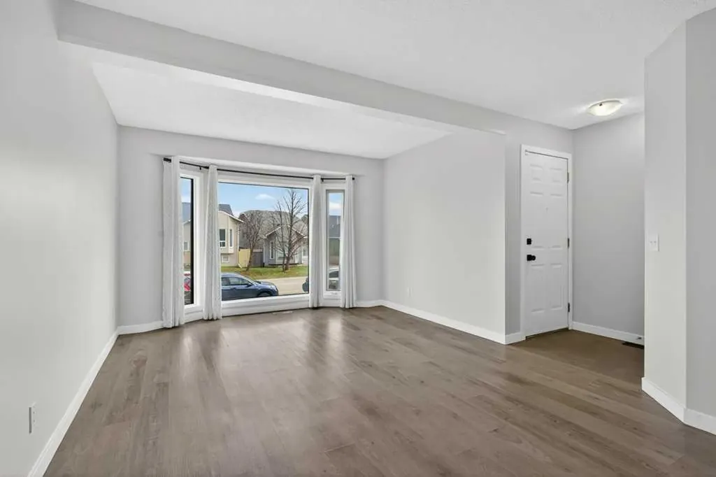 35 Martinview Crescent NE Calgary AB T3J 2S2