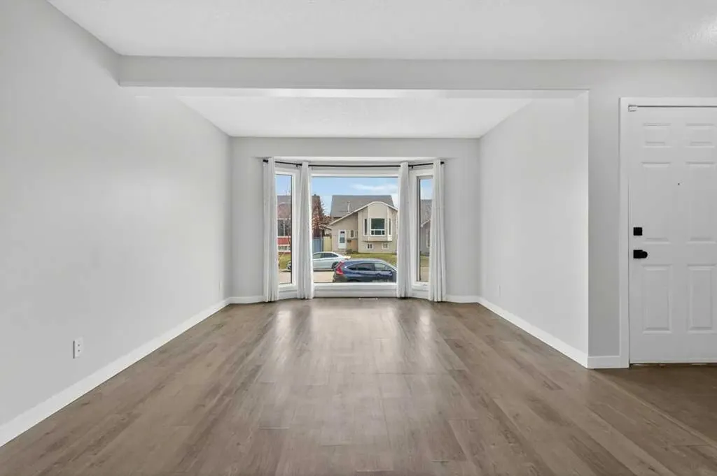 35 Martinview Crescent NE Calgary AB T3J 2S2