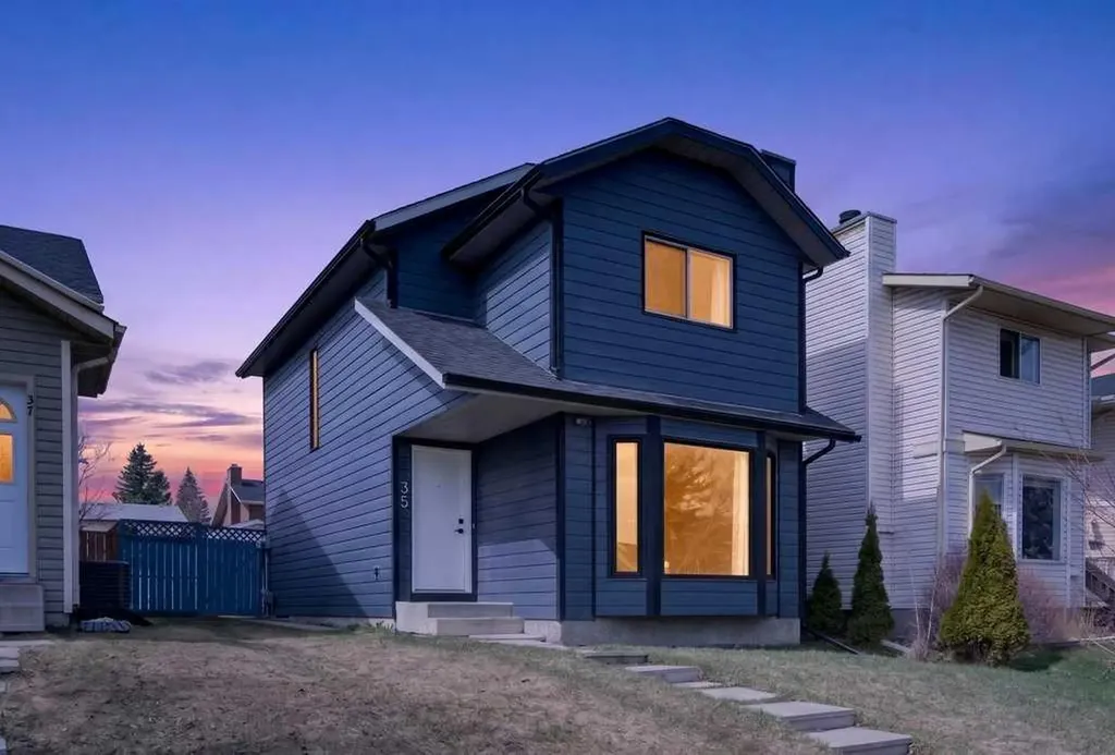 35 Martinview Crescent NE Calgary AB T3J 2S2