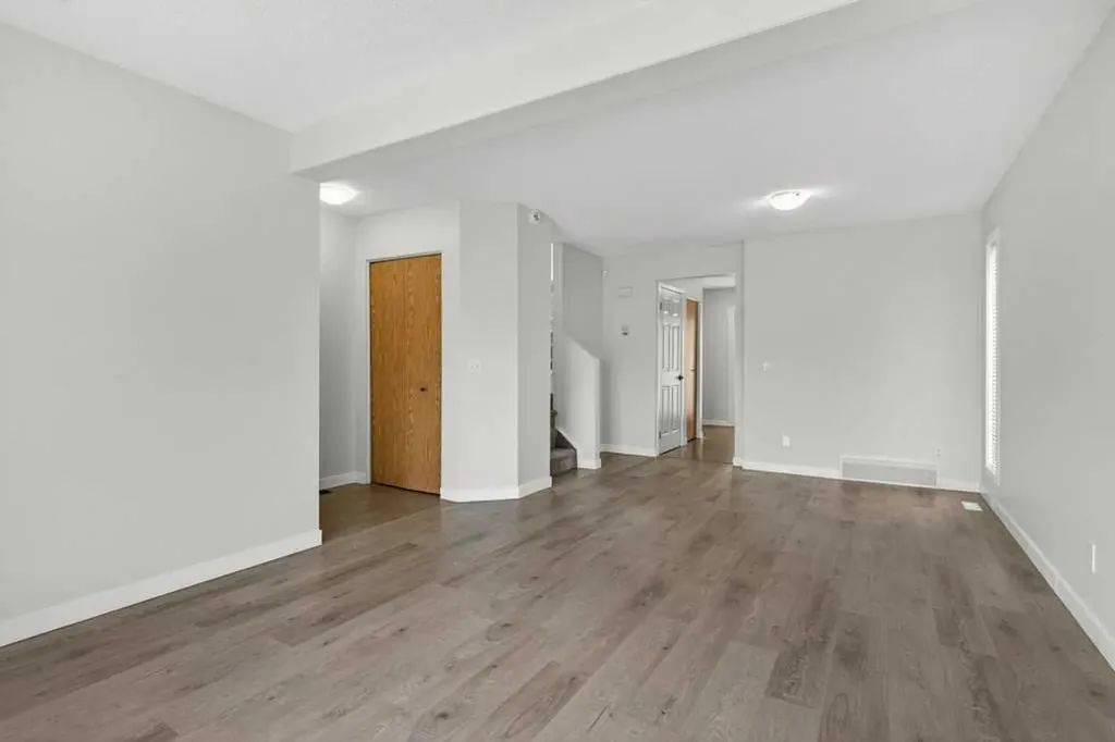 35 Martinview Crescent NE Calgary AB T3J 2S2