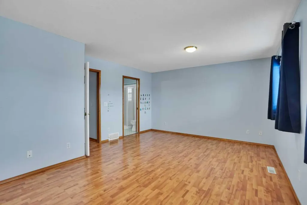 193 Martindale Drive NE Calgary AB T3J3X9