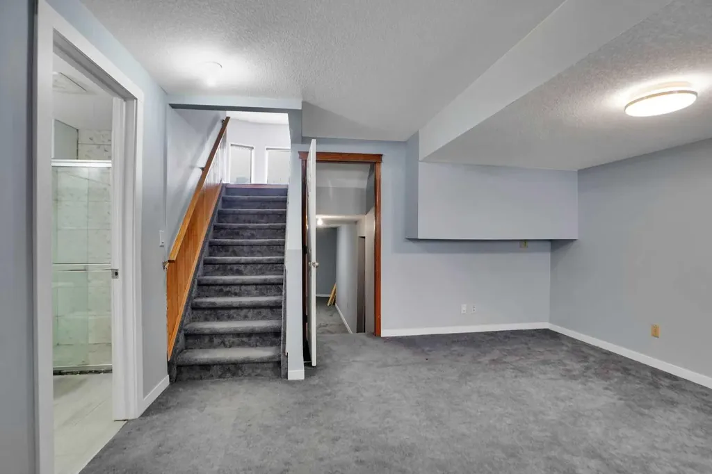 193 Martindale Drive NE Calgary AB T3J3X9
