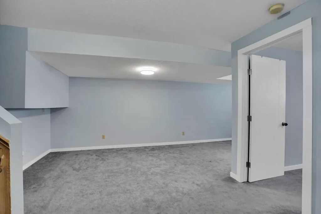 193 Martindale Drive NE Calgary AB T3J3X9