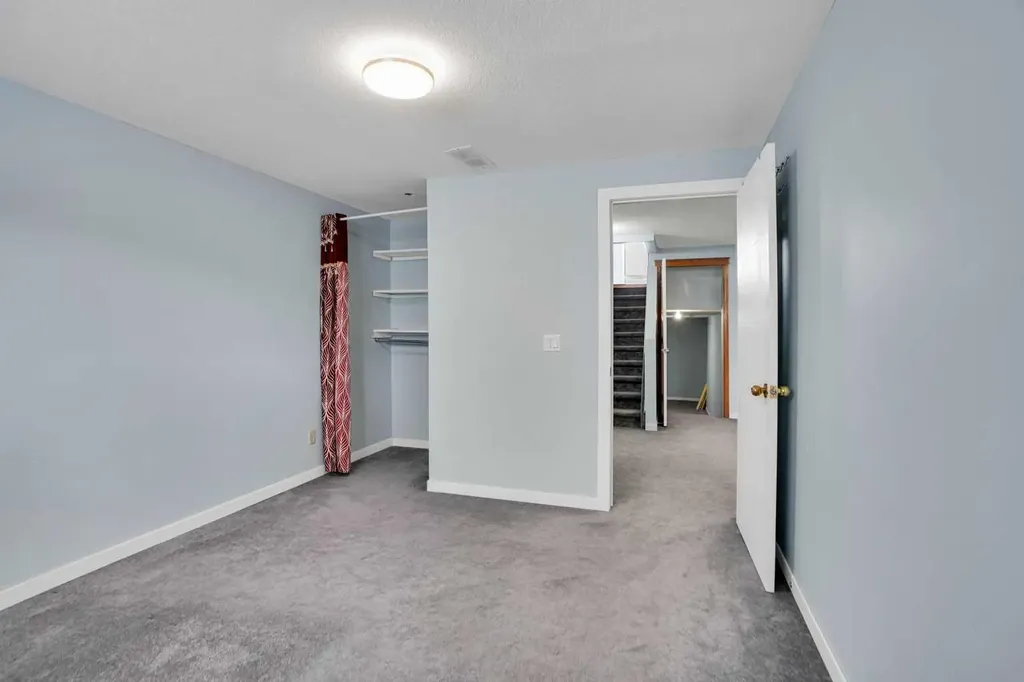 193 Martindale Drive NE Calgary AB T3J3X9