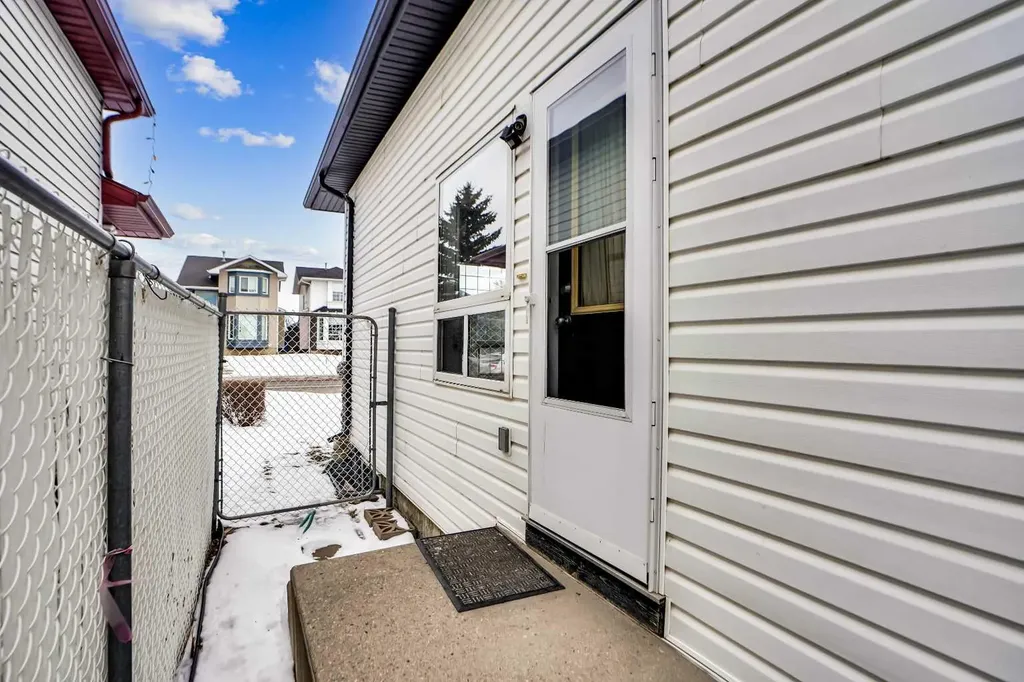 193 Martindale Drive NE Calgary AB T3J3X9