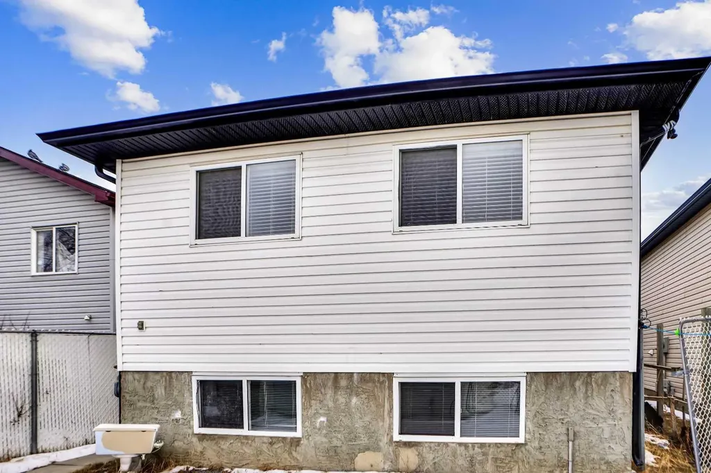 193 Martindale Drive NE Calgary AB T3J3X9
